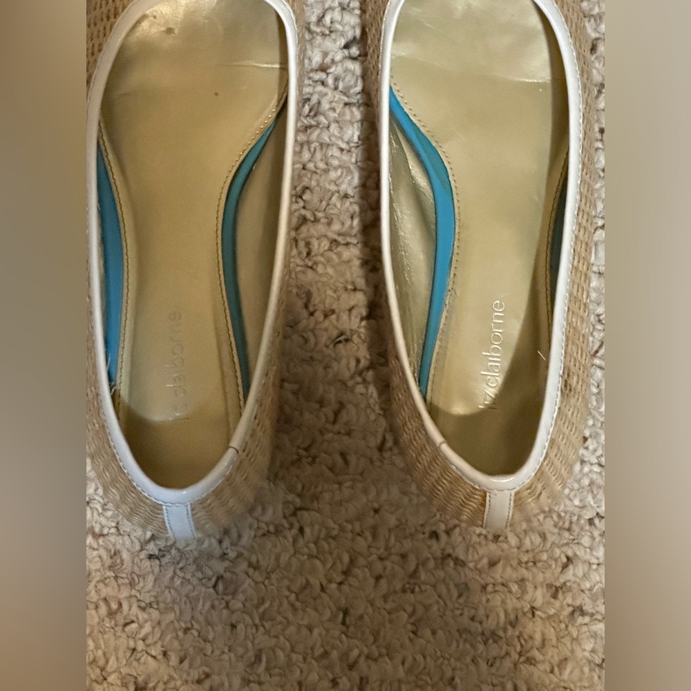 Liz Claiborne Women's "Aleya" Beige/White Woven Wicker Flats Shoes Size 9.5M - Picture 3 of 13